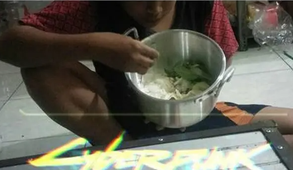 Barang Pengganti Piring Yang Nyeleneh Bin Ajaib